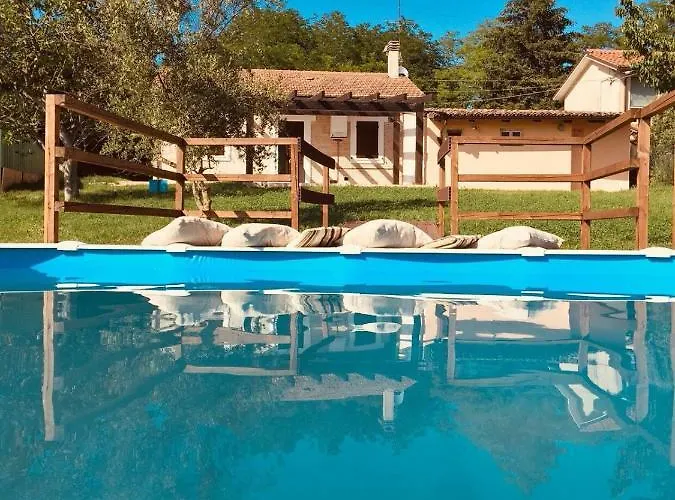 Brettino- Pesaro Mare E Cultura - Intera Con Piscina Holiday home