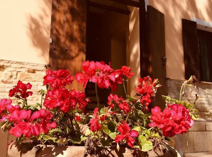 Brettino- Pesaro Mare E Cultura - Intera Con Piscina * Fano